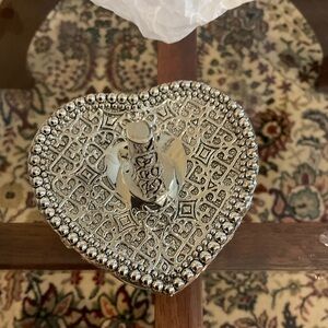 Antique Heart Ring Holder